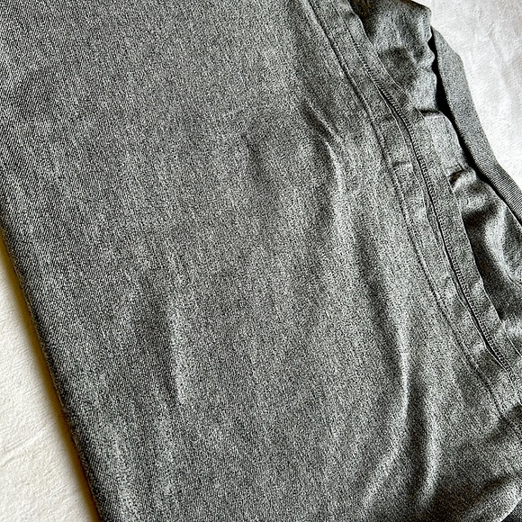 A grey abercrombie shirt ,medium sized and very easy to style. - Picture 4 of 4